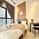 The Little Series - Sky Pool - 4 Pax