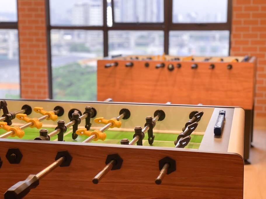 The Little Series - Sky Pool - 4 Pax